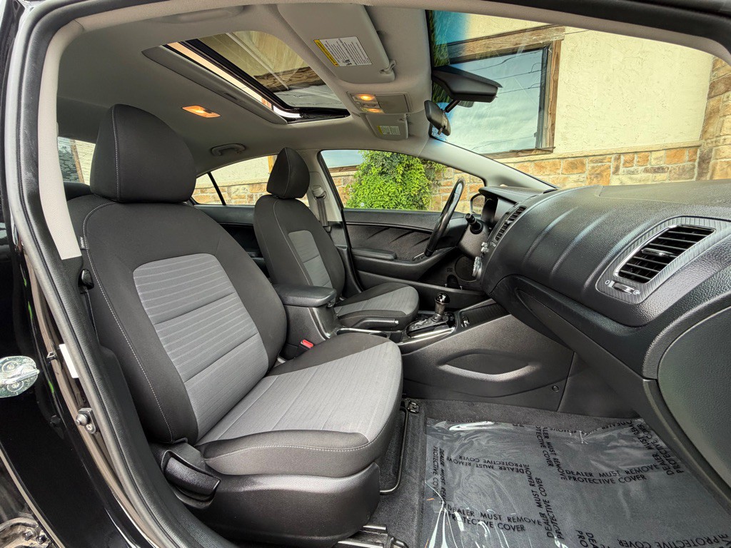 2018 Kia Forte Image 15