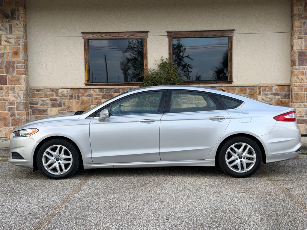 2014 Ford Fusion Image 2