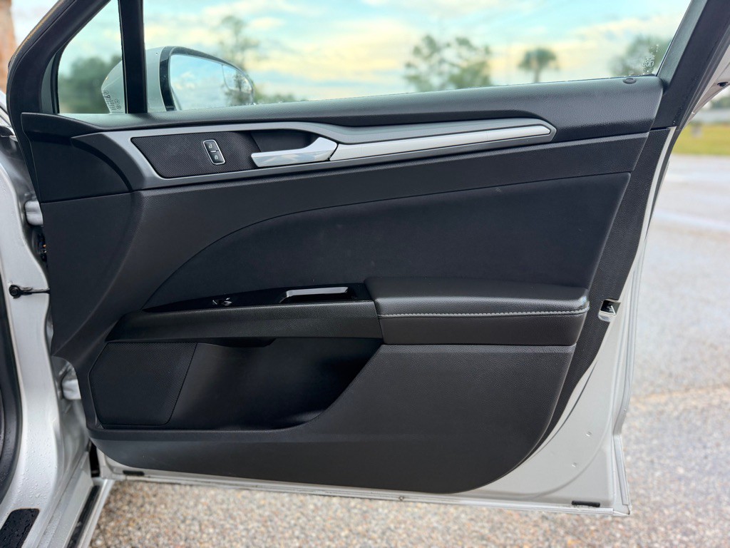 2014 Ford Fusion Image 17