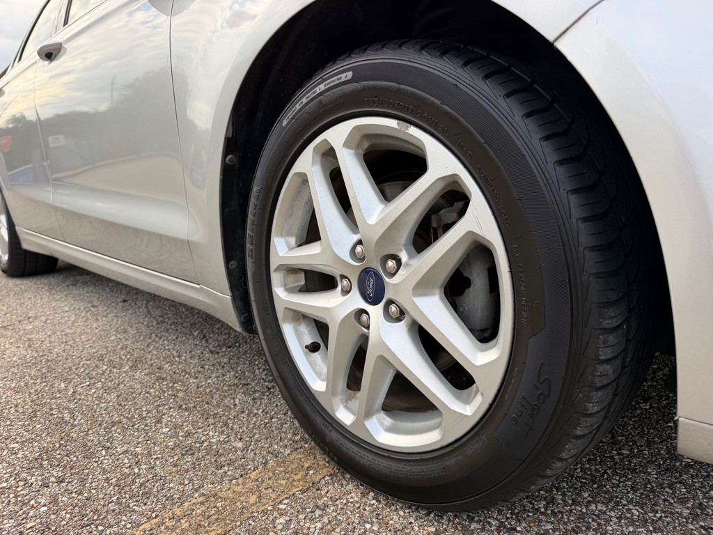 2014 Ford Fusion Image 21