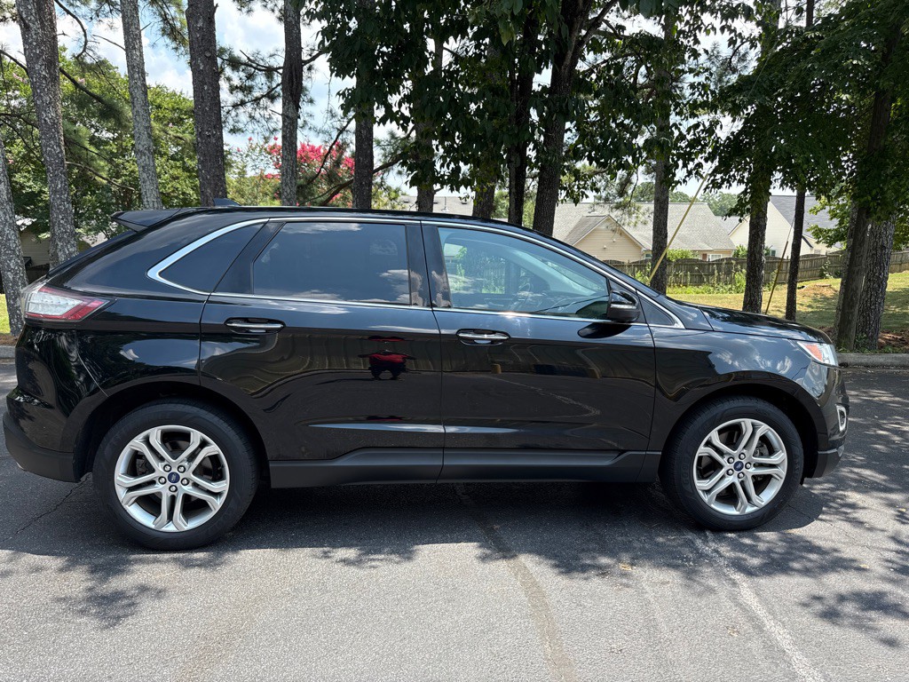 2017 Ford Edge Image 8