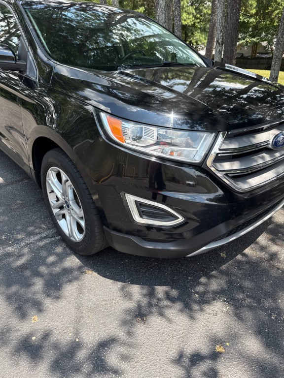 2017 Ford Edge Image 9