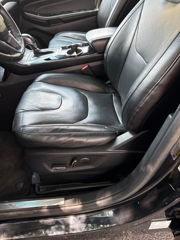 2017 Ford Edge Image 10