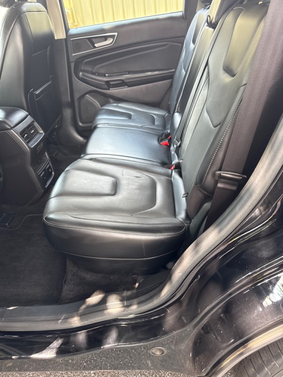 2017 Ford Edge Image 13