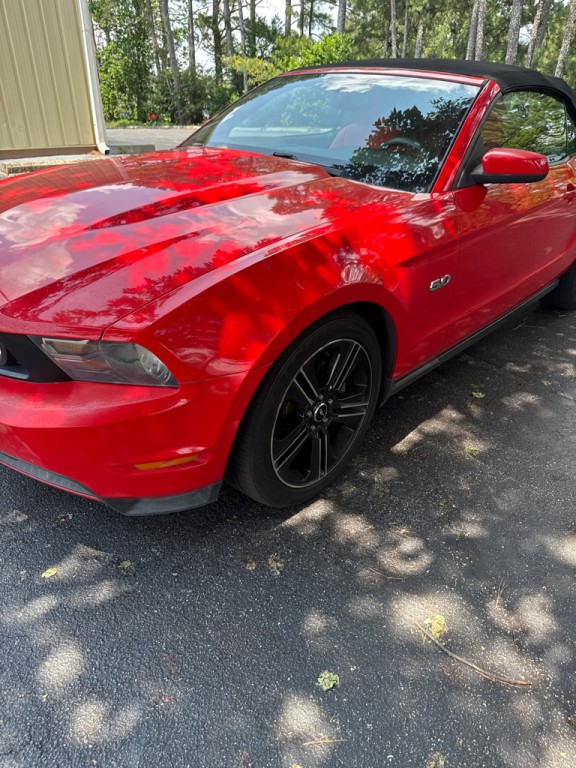 2011 Ford Mustang Image 2