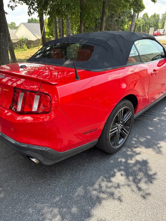 2011 Ford Mustang Image 6