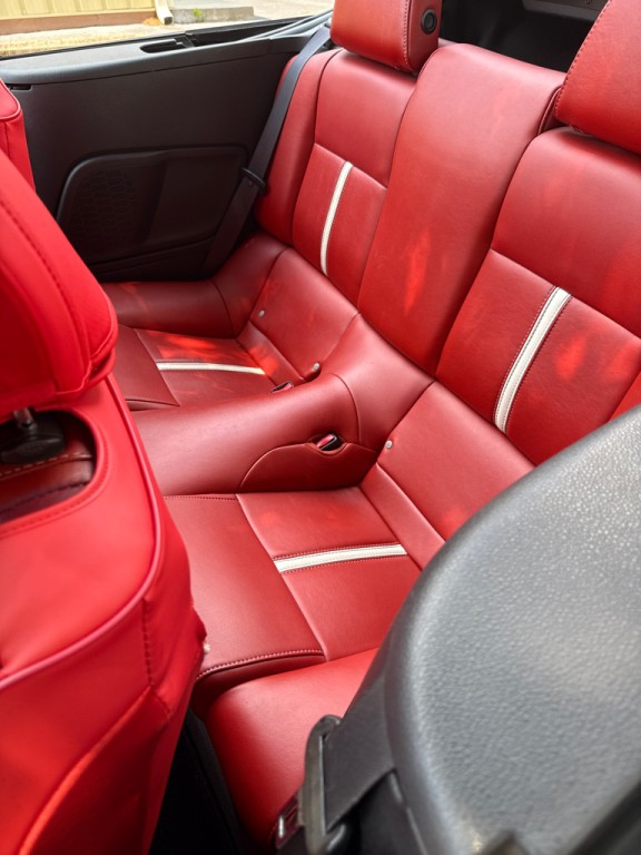 2011 Ford Mustang Image 14