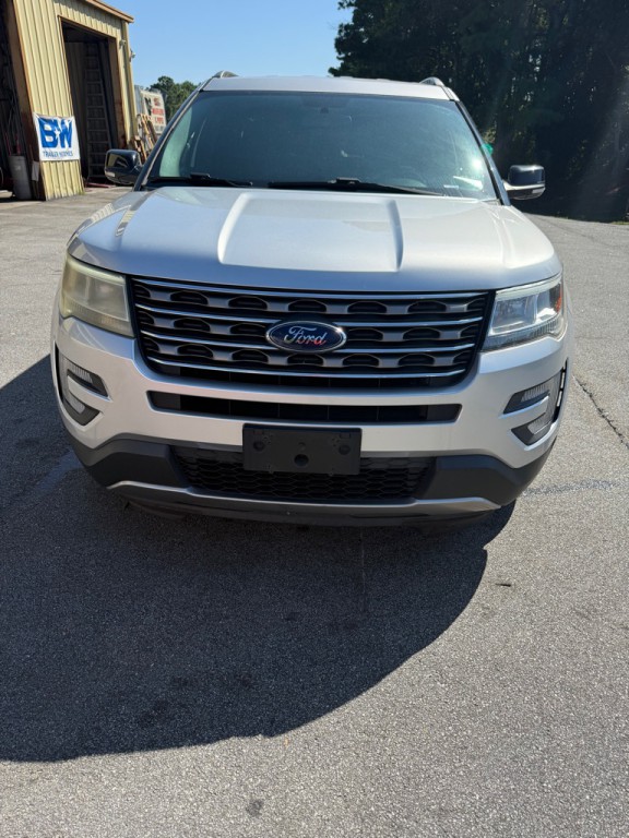 2017 Ford Explorer Image 1