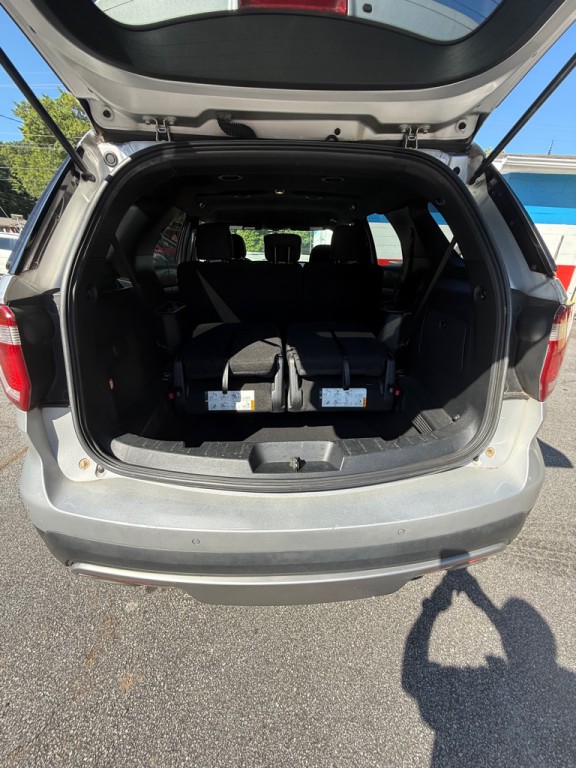2017 Ford Explorer Image 16