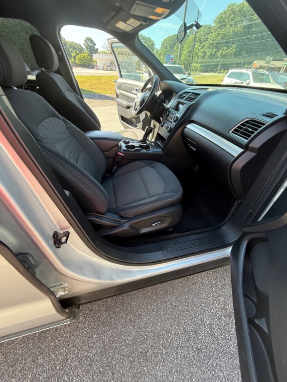 2017 Ford Explorer Image 20
