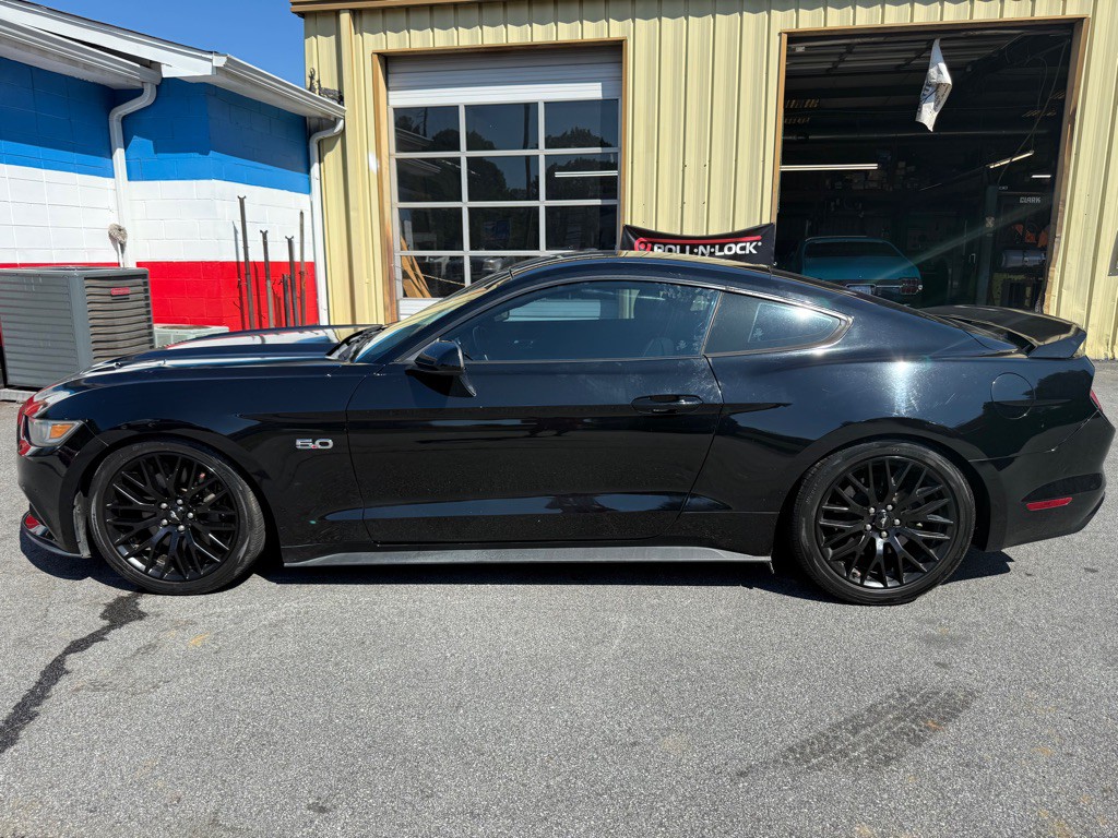 2016 Ford Mustang Image 3