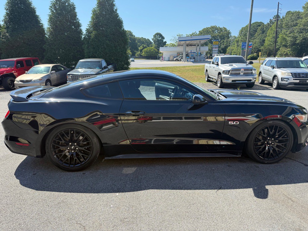 2016 Ford Mustang Image 8