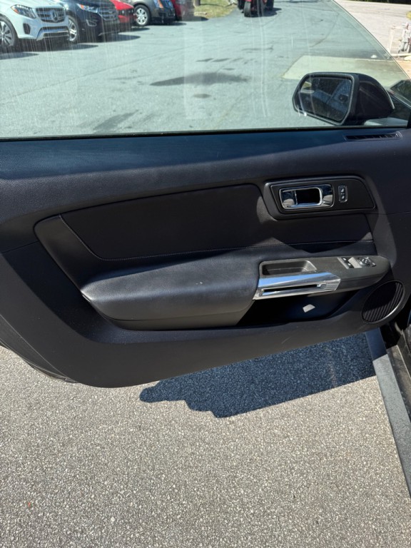 2016 Ford Mustang Image 12