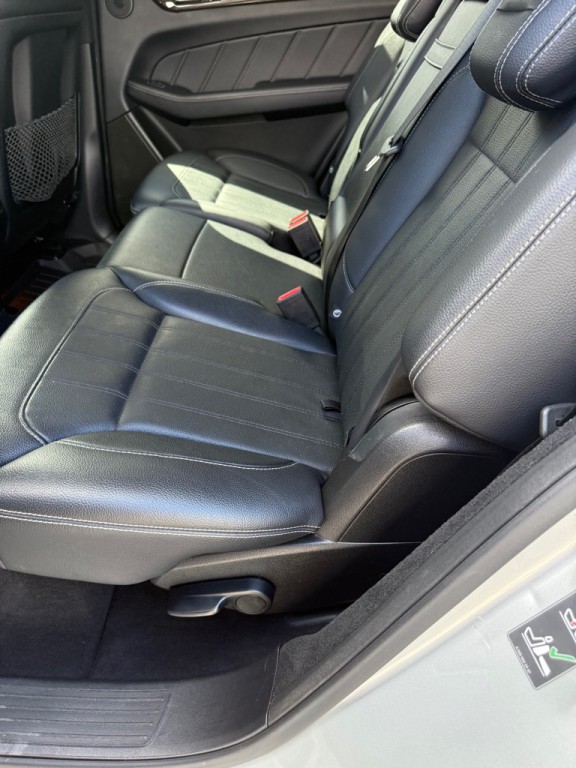 2016 Mercedes-Benz GL-Class Image 11