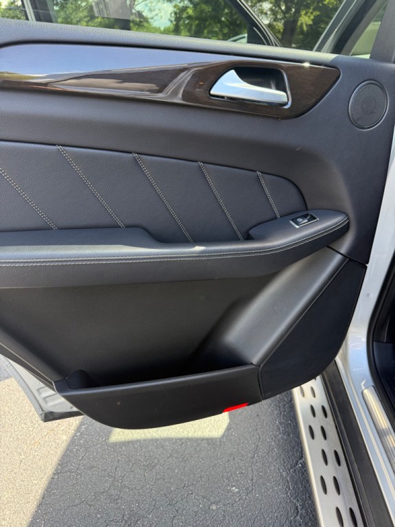 2016 Mercedes-Benz GL-Class Image 12