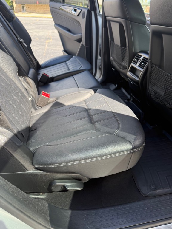 2016 Mercedes-Benz GL-Class Image 16