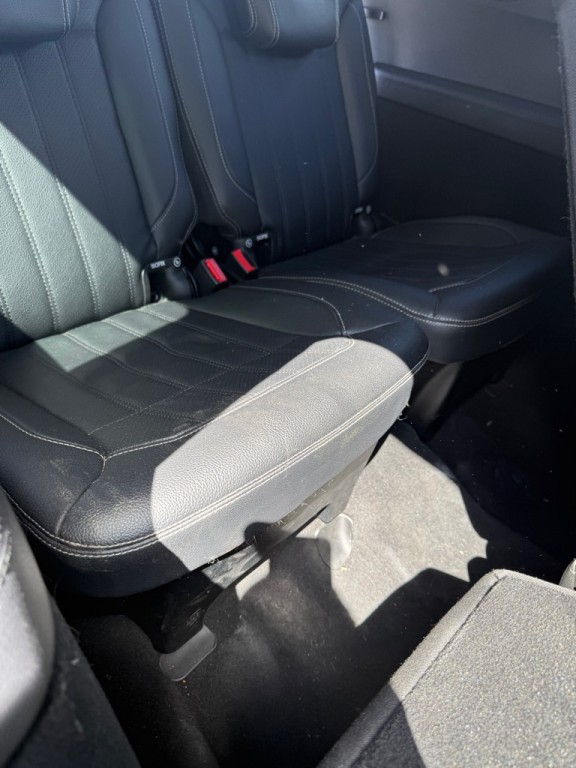 2016 Mercedes-Benz GL-Class Image 18