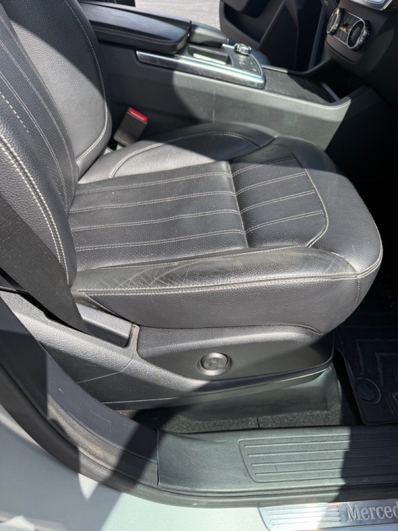 2016 Mercedes-Benz GL-Class Image 19