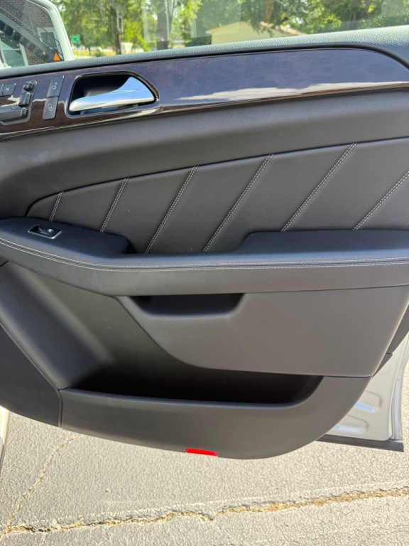 2016 Mercedes-Benz GL-Class Image 20
