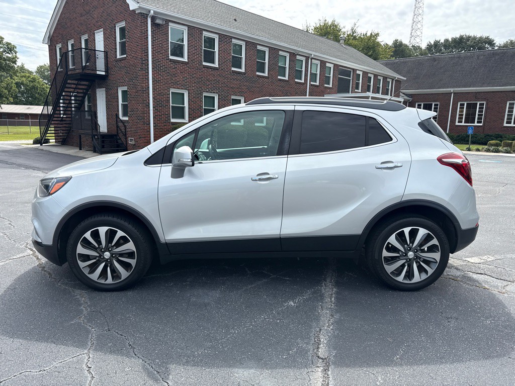 2017 Buick Enclave Image 3