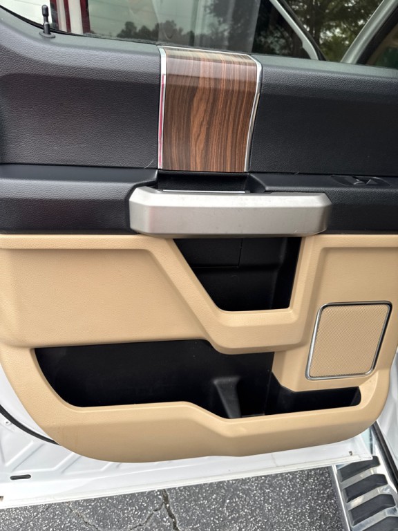 2015 Ford F-150 Image 16