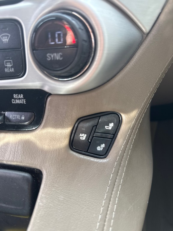 2015 GMC Yukon Image 27