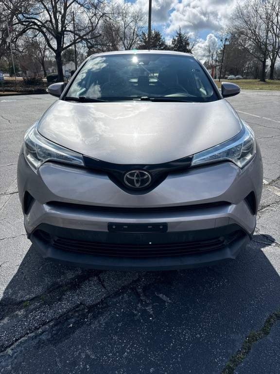 2019 Toyota C-HR Image 1