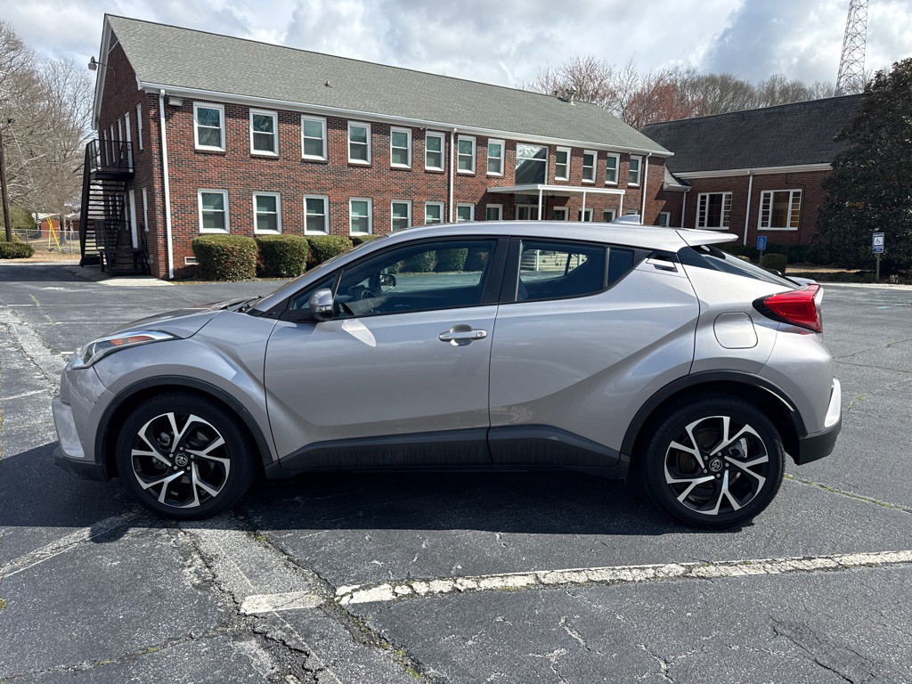 2019 Toyota C-HR Image 3