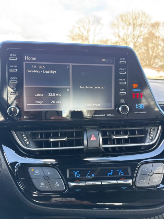 2019 Toyota C-HR Image 22