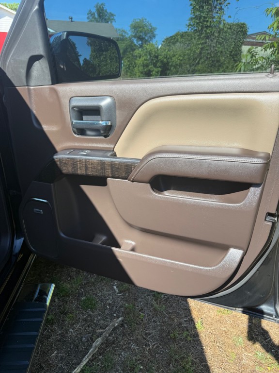 2015 GMC Sierra Image 17