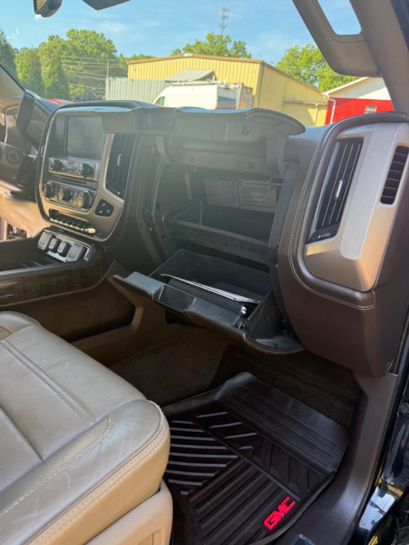2015 GMC Sierra Image 18