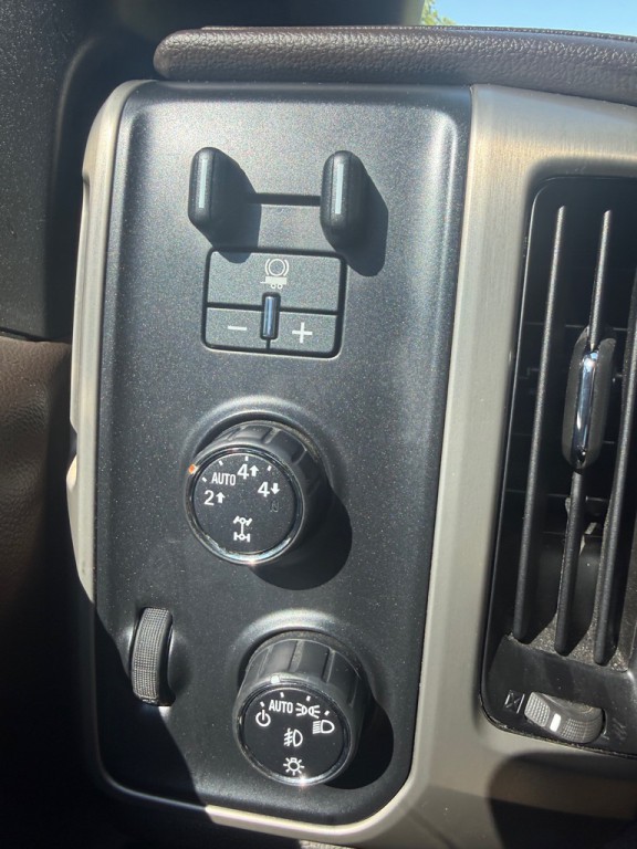 2015 GMC Sierra Image 26