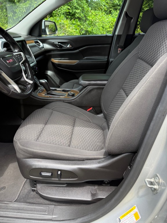2018 GMC Acadia Image 9