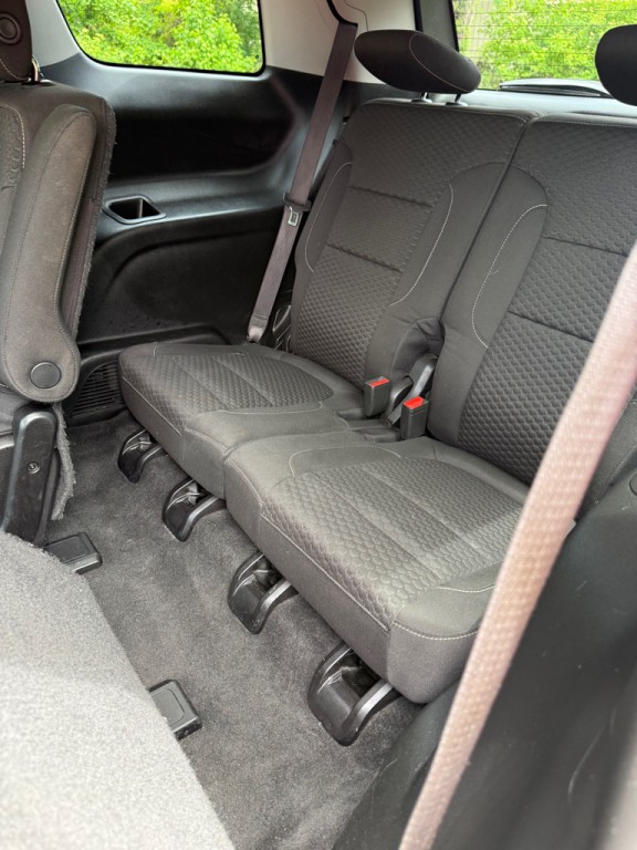 2018 GMC Acadia Image 13
