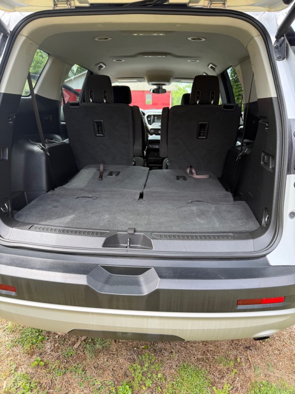 2018 GMC Acadia Image 16