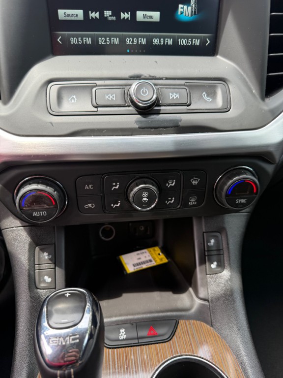 2018 GMC Acadia Image 24