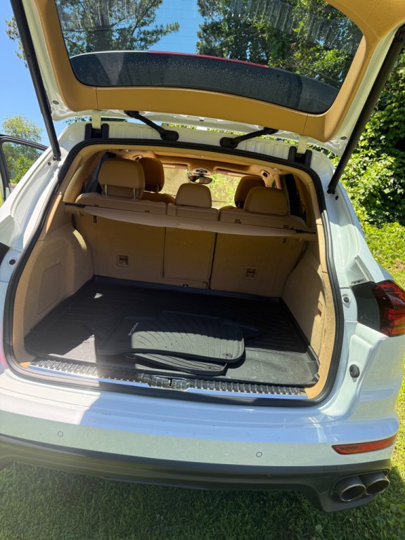 2015 Porsche Cayenne Image 13