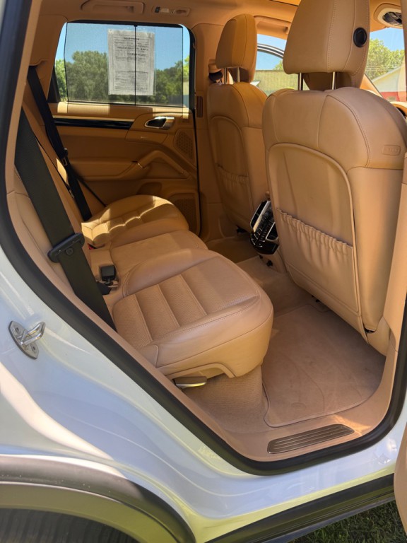 2015 Porsche Cayenne Image 15