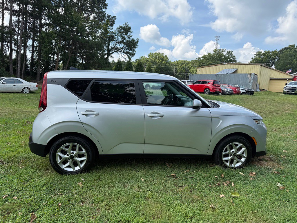 2020 Kia Soul Image 8