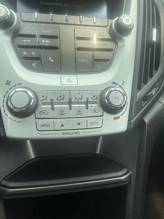 2017 Chevrolet Equinox Image 27