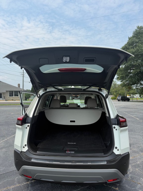 2021 Nissan Rogue Image 16
