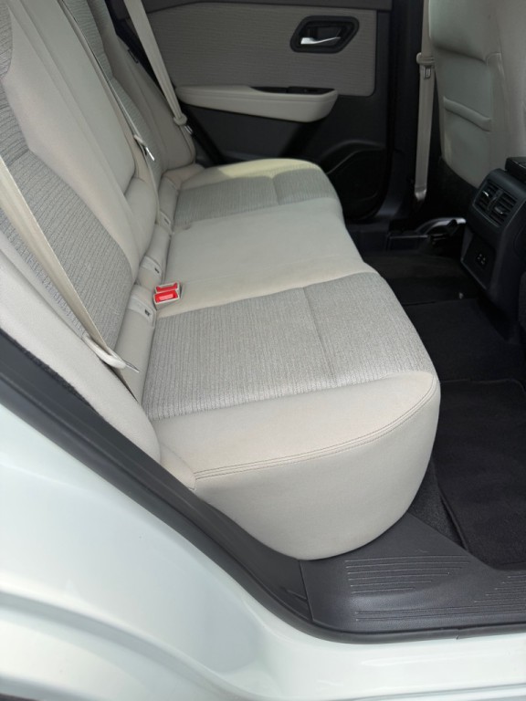 2021 Nissan Rogue Image 18