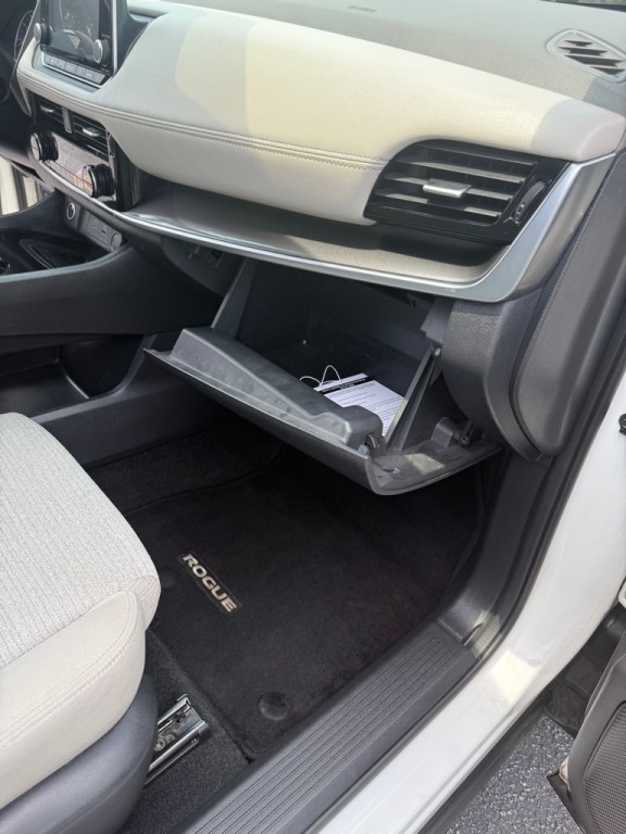 2021 Nissan Rogue Image 24