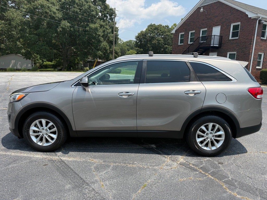 2016 Kia Sorento Image 3