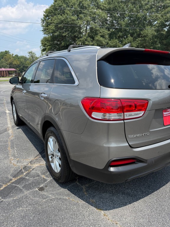 2016 Kia Sorento Image 4