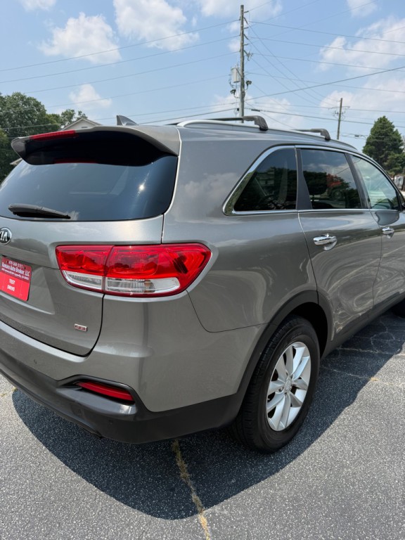 2016 Kia Sorento Image 6