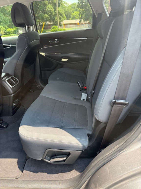 2016 Kia Sorento Image 12