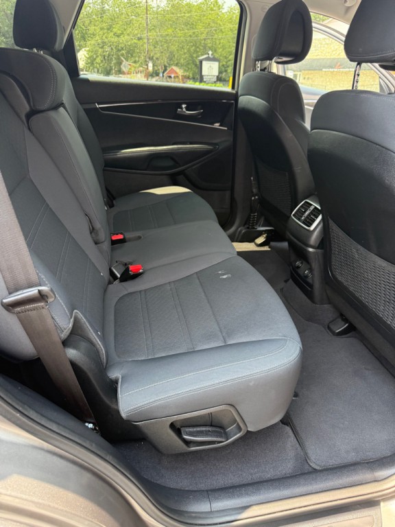 2016 Kia Sorento Image 18