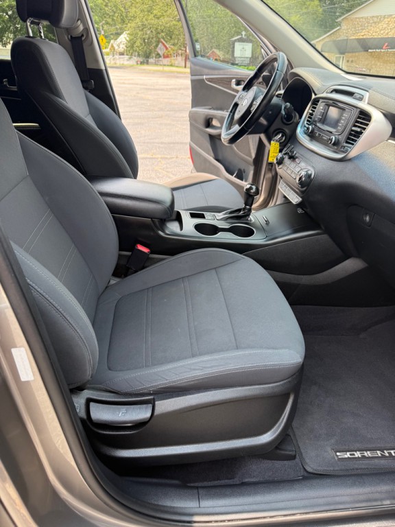 2016 Kia Sorento Image 21