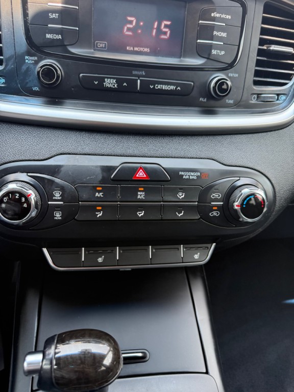 2016 Kia Sorento Image 30